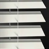 シルクホワイト シャッター