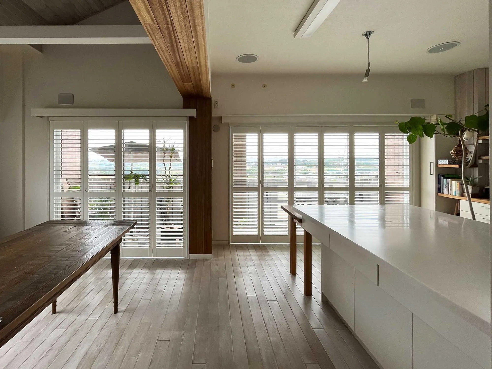 意匠性・操作性に感激され、ウッドシャッターを選定の写真2