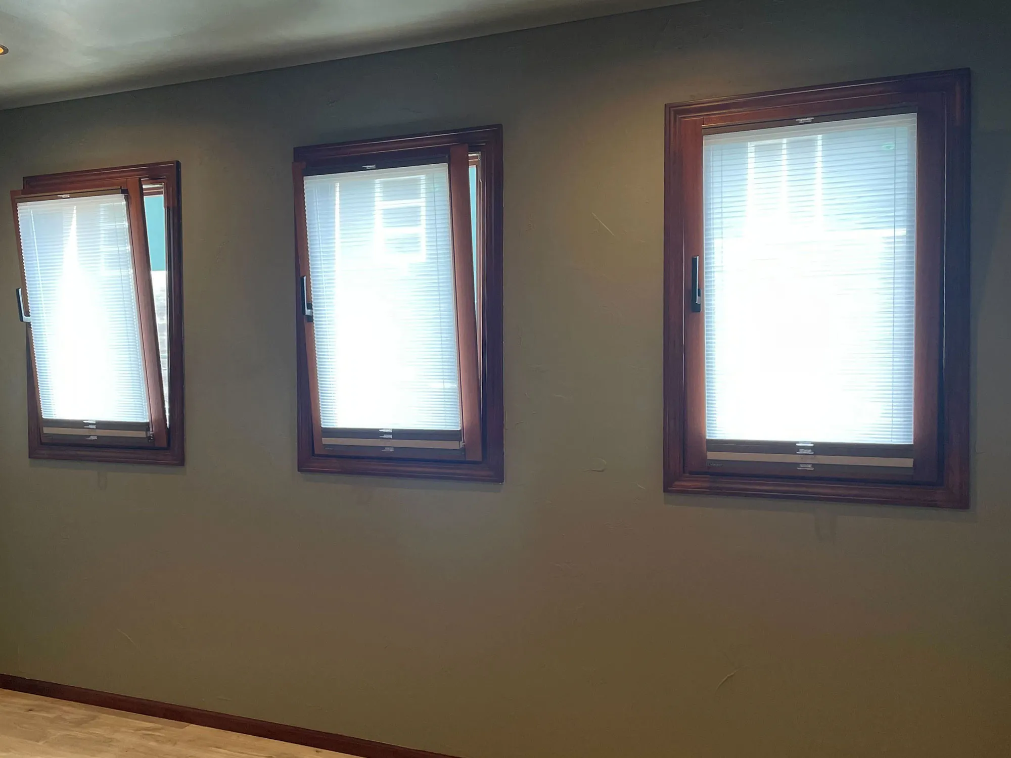 内倒し・内開きに対応! ドレーキップ窓にスマートフィットの写真2