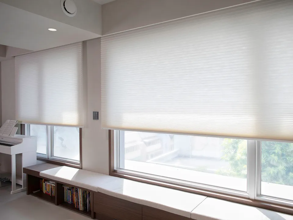 断熱・省エネを叶えるハニカムエコスクリーンの写真4