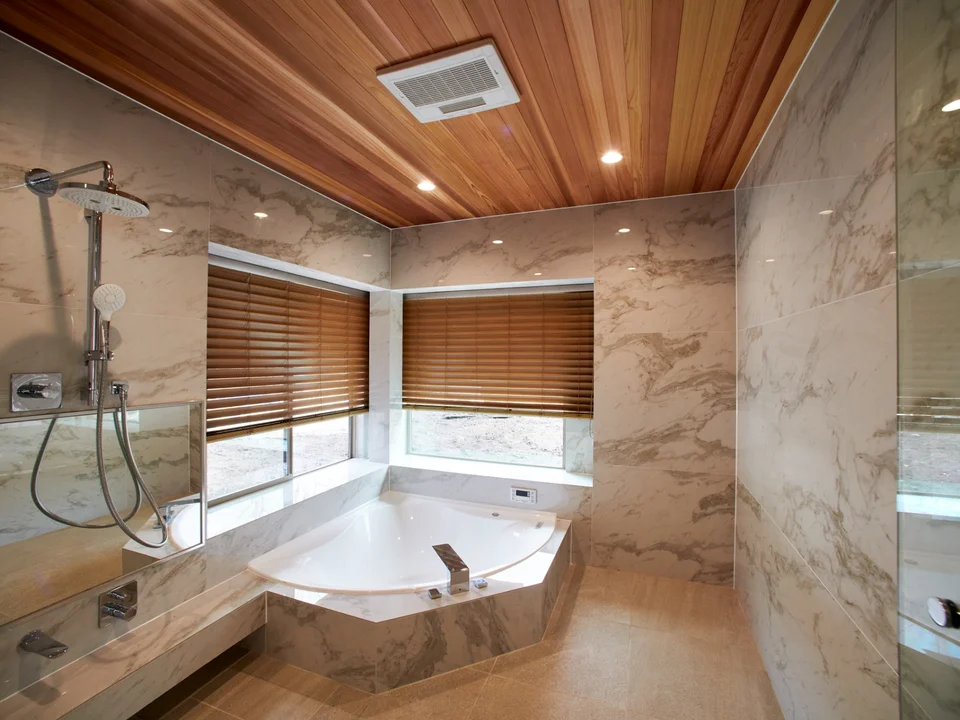 対話する素材、美しい浴室の写真2