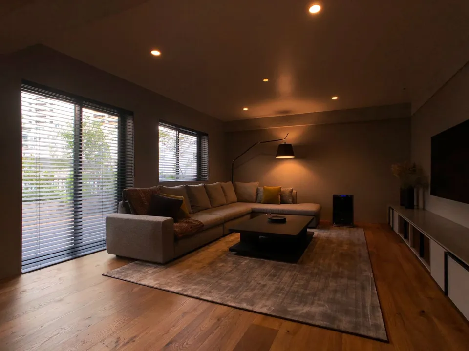 ダークカラーで彩る上質な空間の写真4