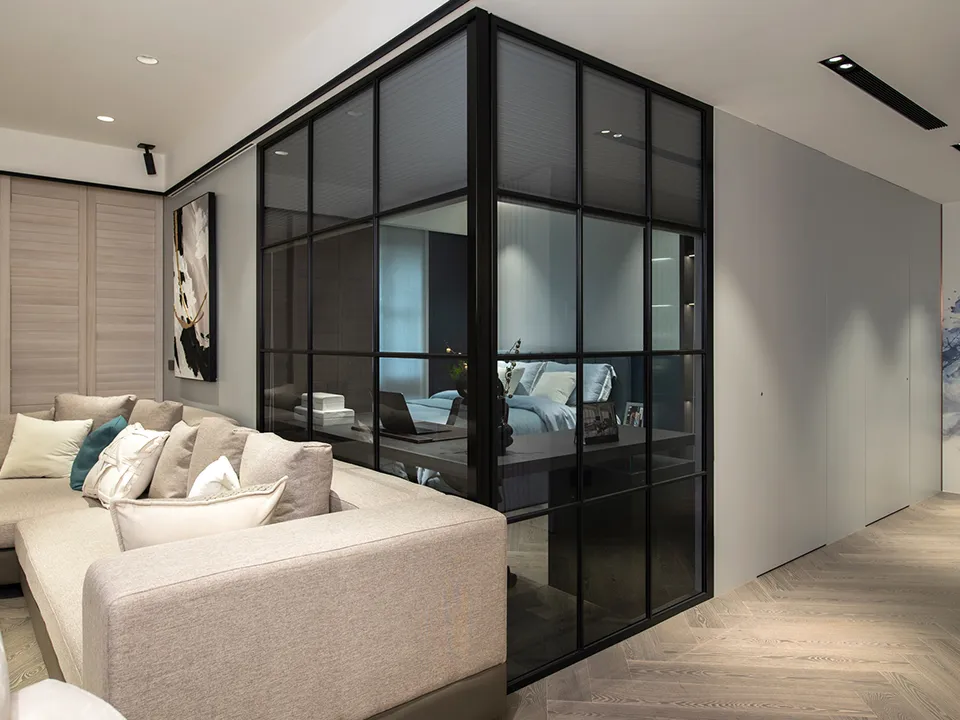 ワーク空間にも馴染む断熱スクリーンの写真4