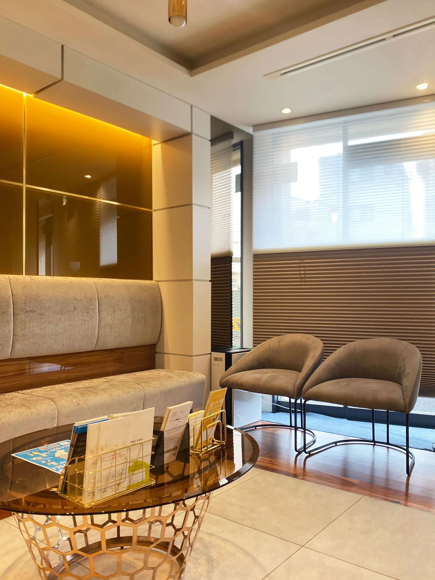 歯科クリニックの待合室に採用の写真3