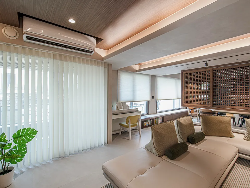 カーテンに代わる新しいバーチカルブラインドの写真2