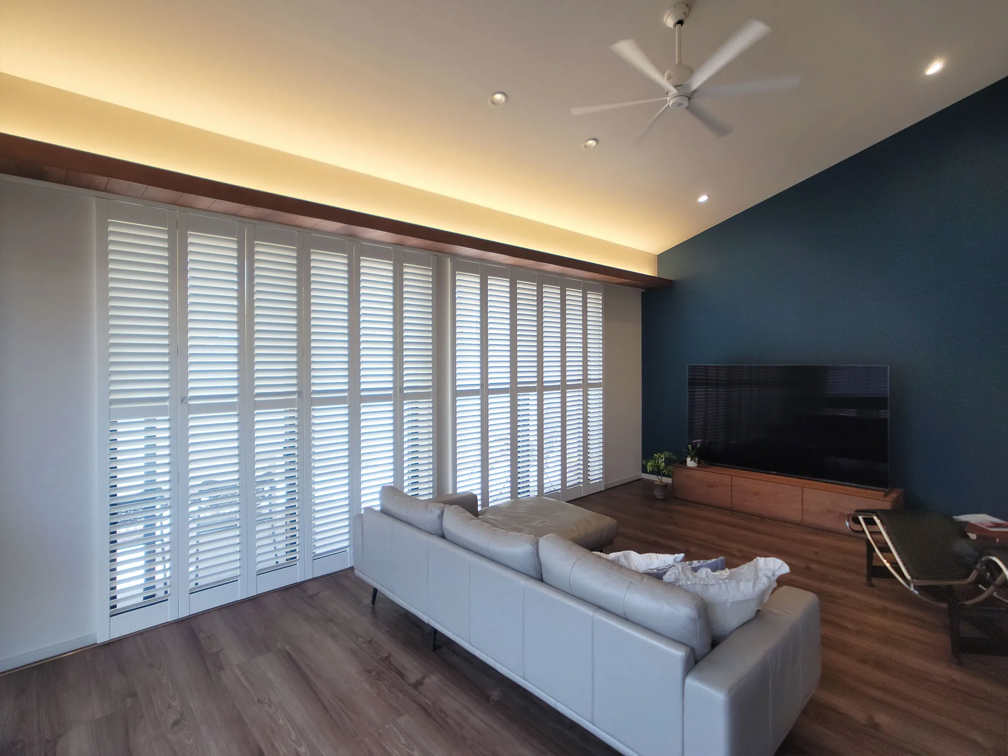 おしゃれな家具が並んだホテルライクなスタイルの写真1