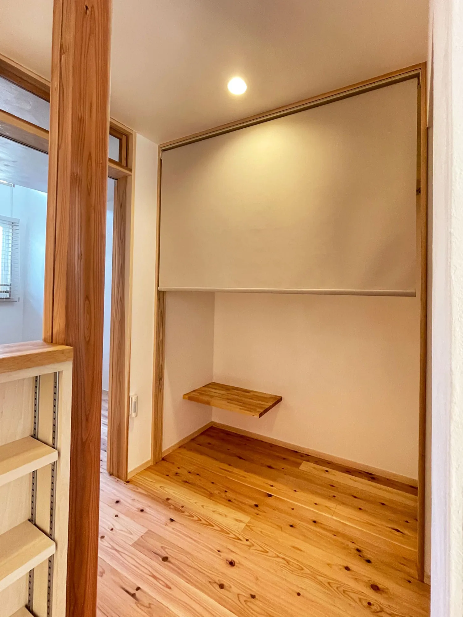 部屋の雰囲気を崩さない間仕切りと目隠しにの写真4