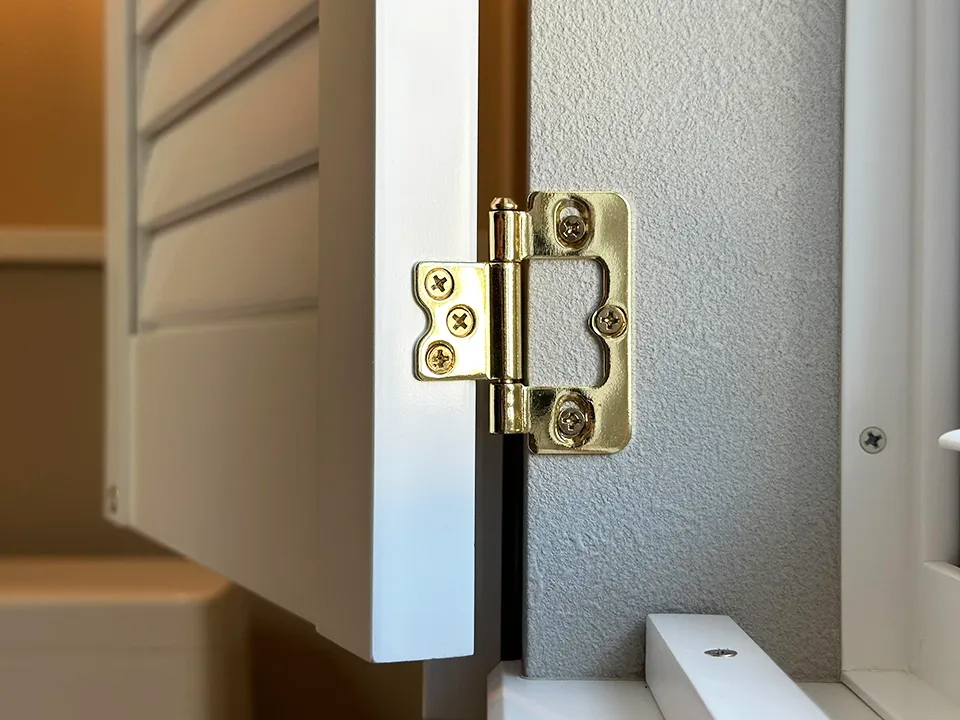 トイレの窓、カーテン以外の選択肢の写真6