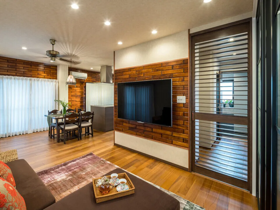 通気性のある引き戸タイプの室内ドアの写真2