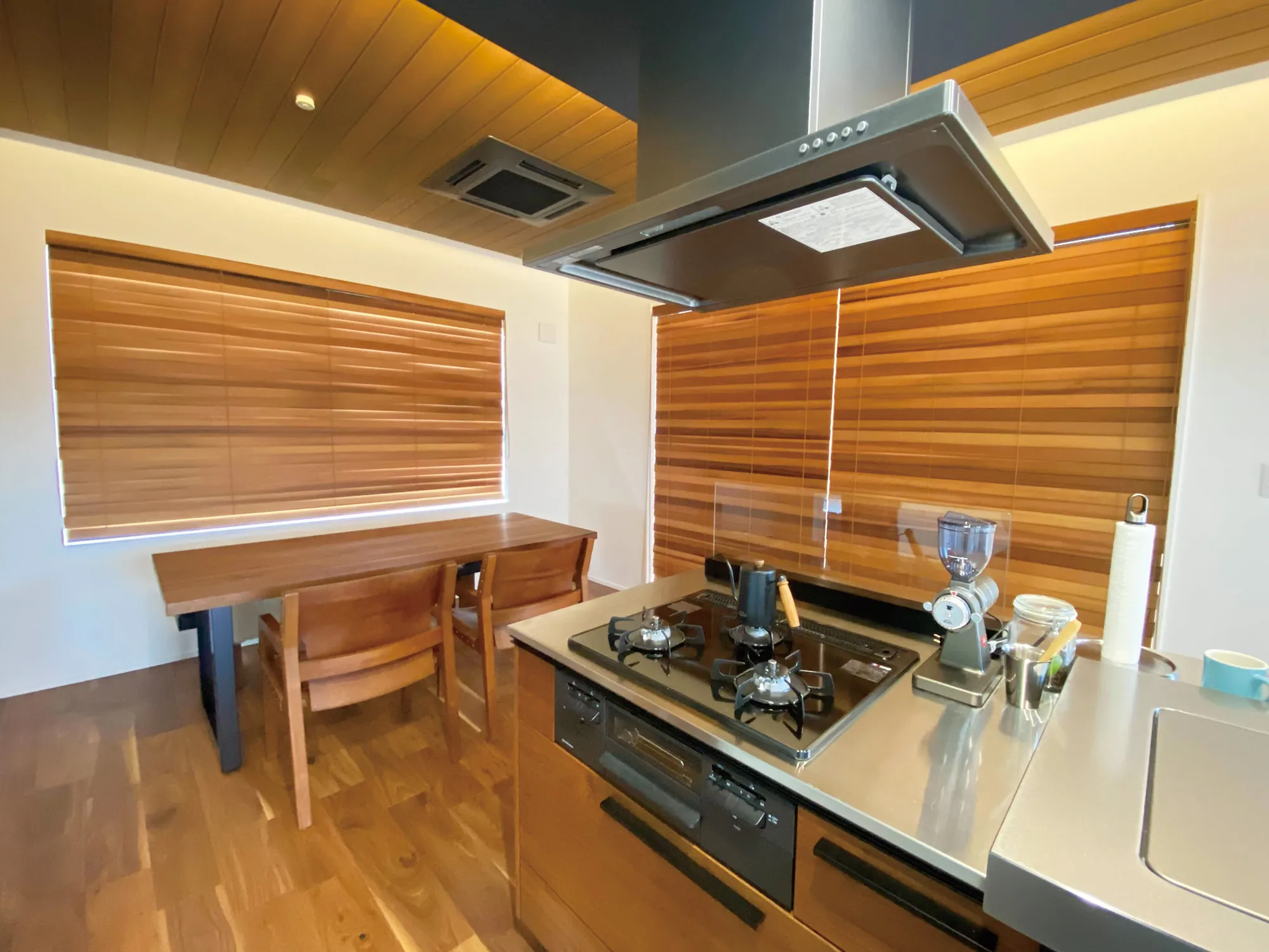 人気の２階リビングになじむブラインドの写真2