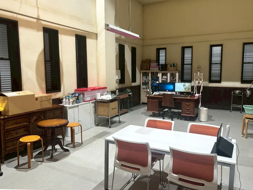 TVドラマ『天久鷹央の推理カルテ』美術協力の写真3