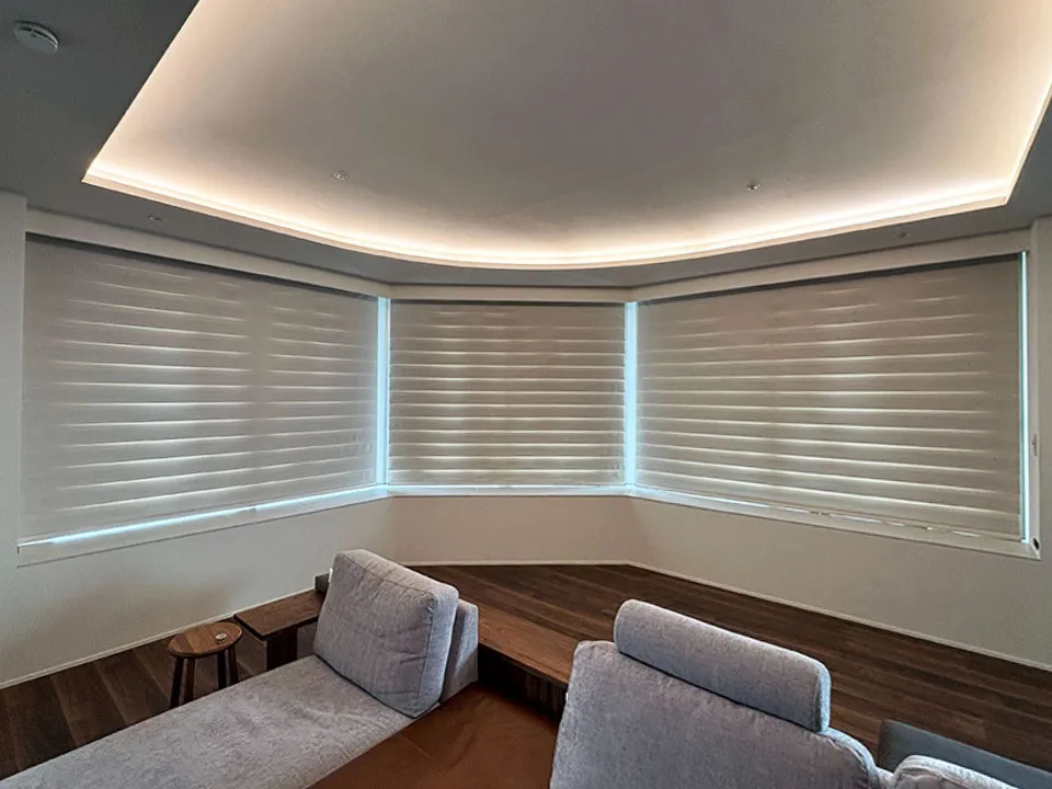 レイヤーが生む光の調和の写真2