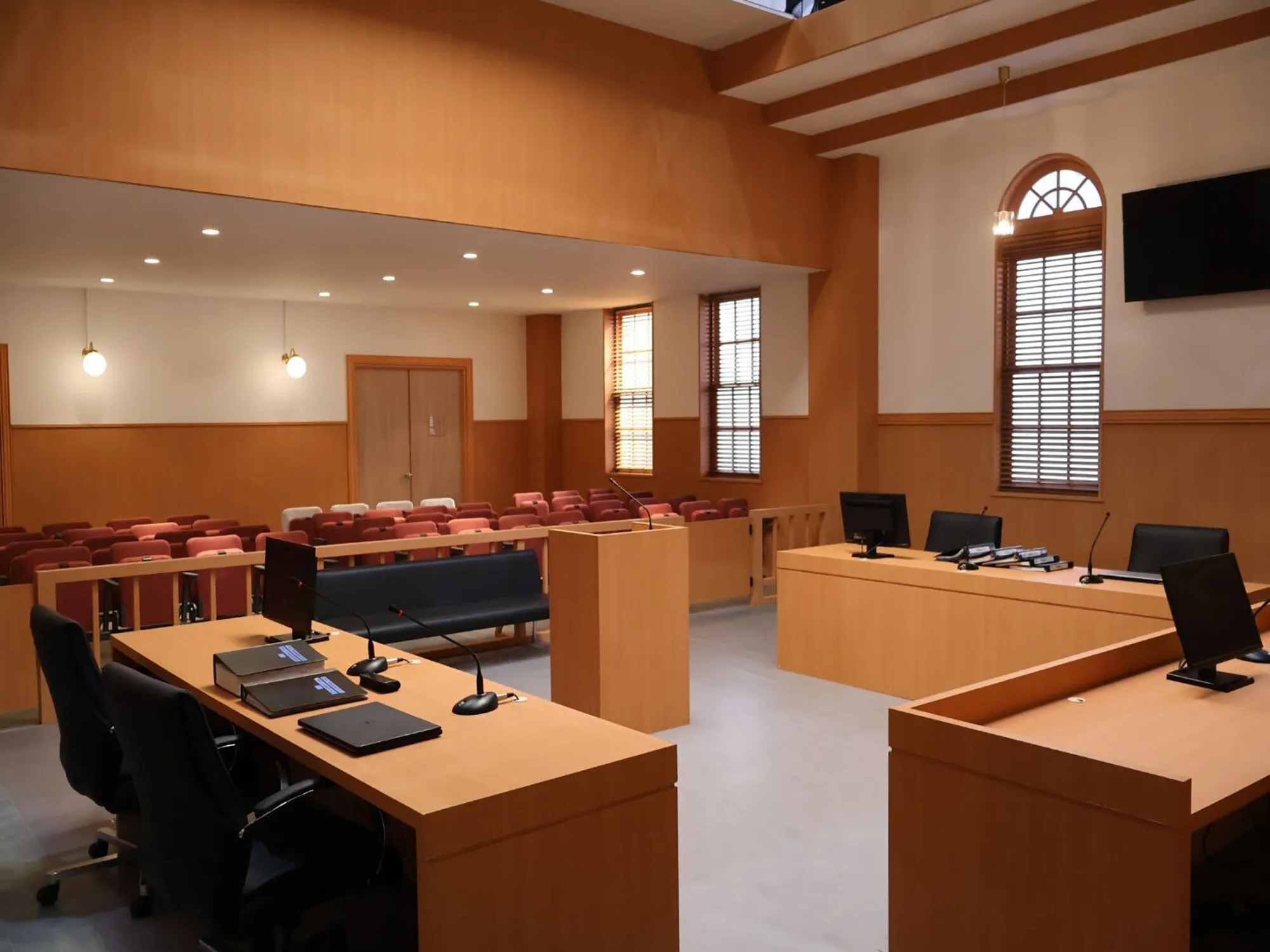 TVドラマ『モンスター』美術協力の写真1