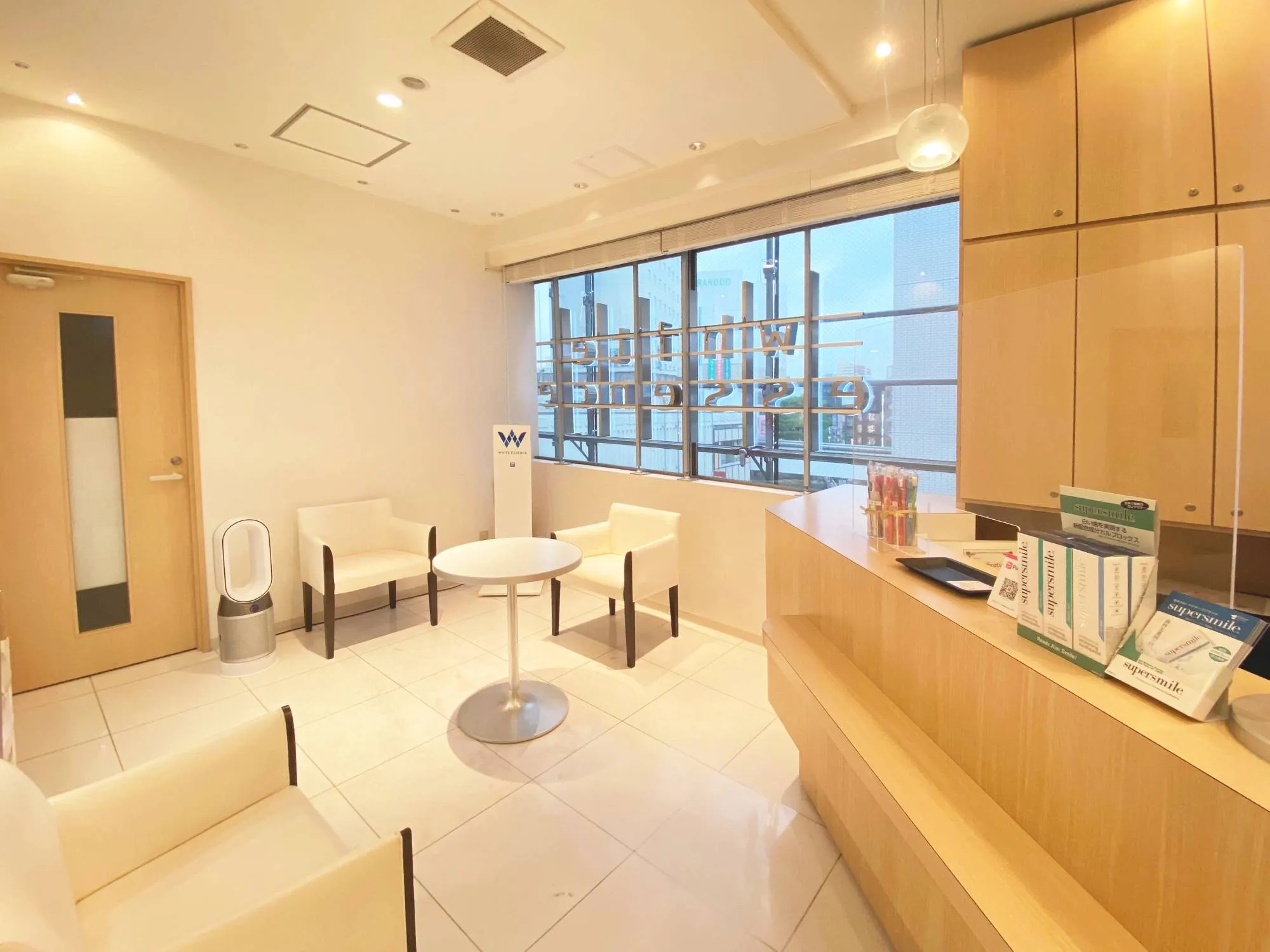 某クリニック　待合室に採用の写真5