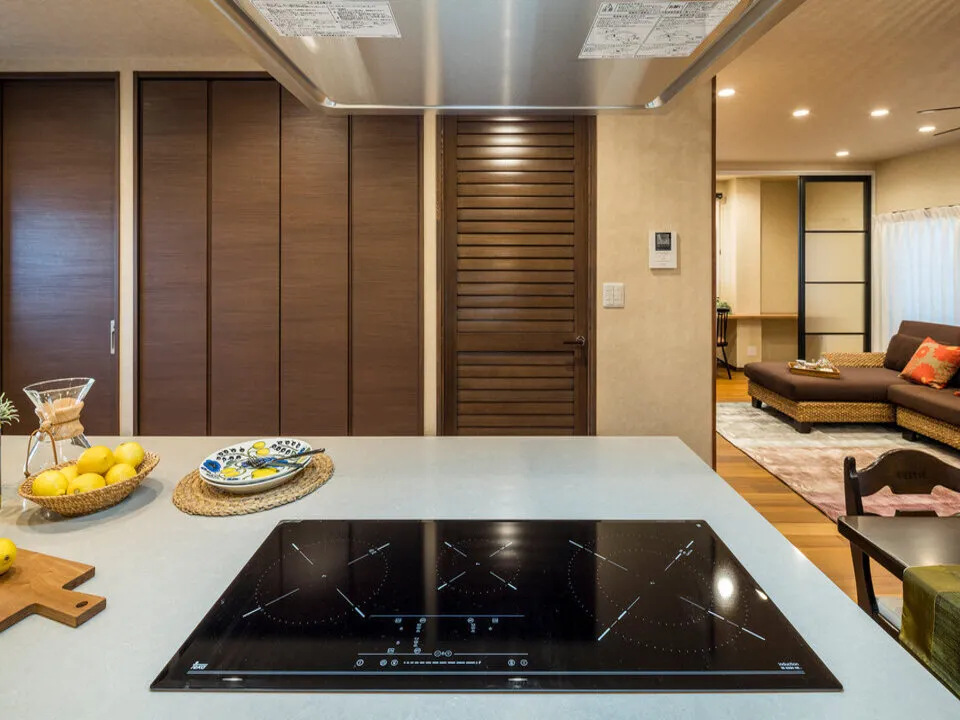 通気性のある引き戸タイプの室内ドアの写真3