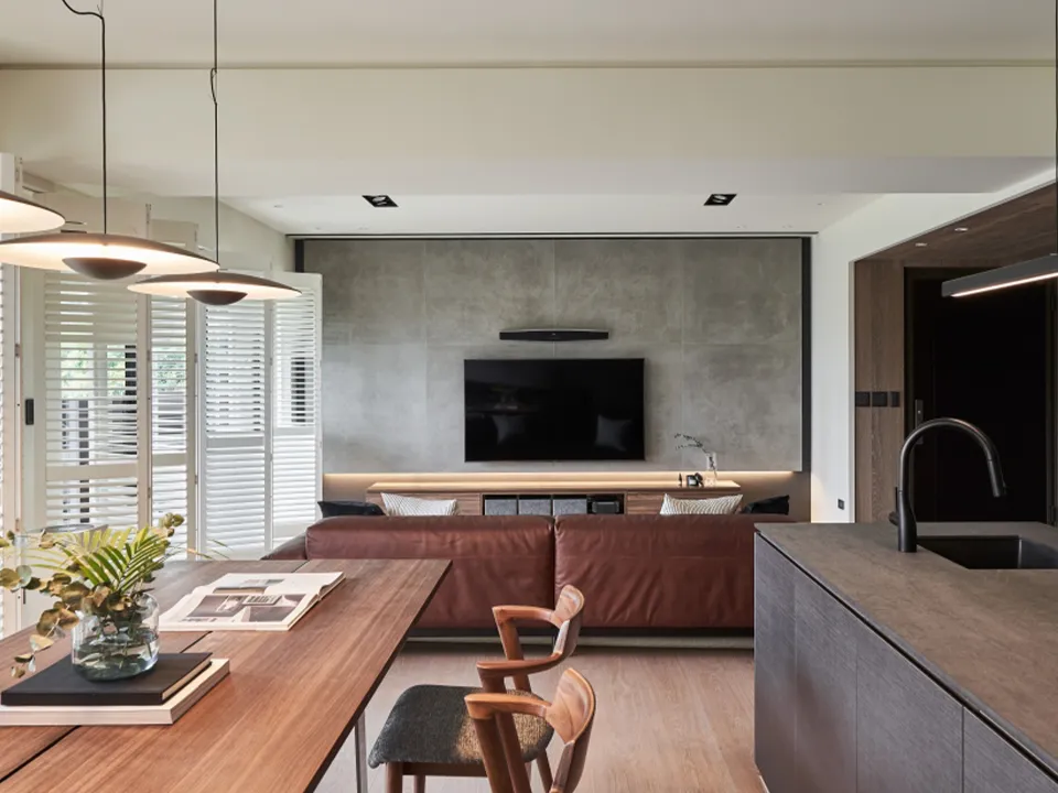 自然光と風を楽しむ開放的なリビングの写真8