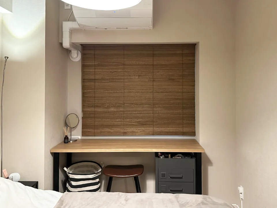 遮光性で選ばれる寝室の木製ブラインドの写真3