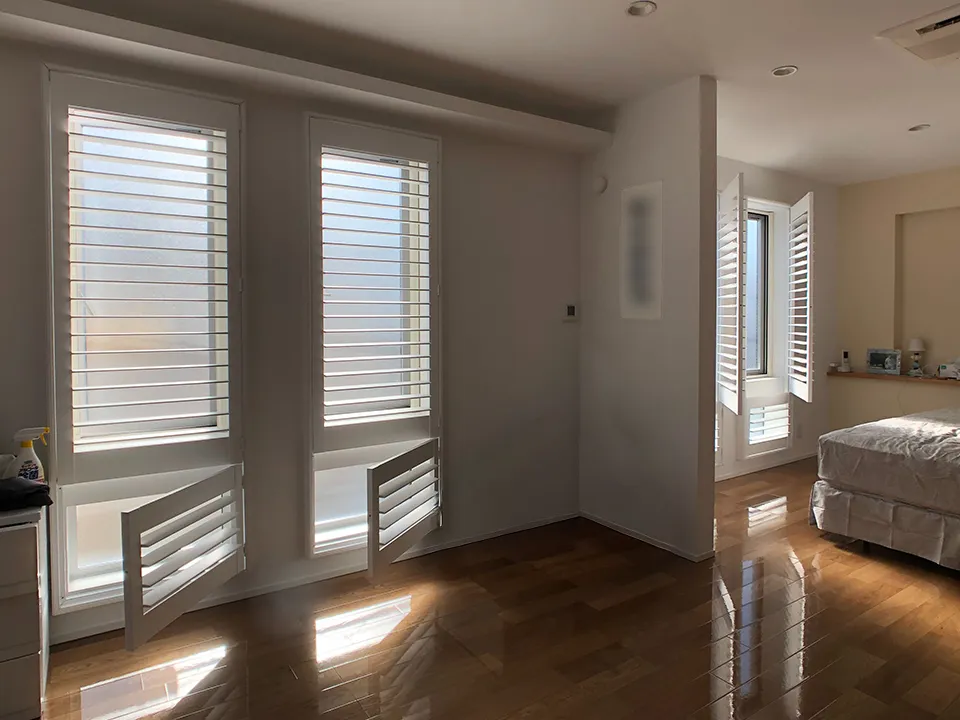 採光とプライバシーを両立するダブルハング型の写真5