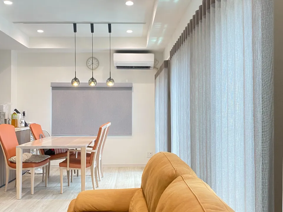 上品さを纏うレザーブラウンの写真7