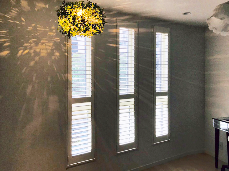 ウッドシャッターでつくる快適な美容サロンの写真2