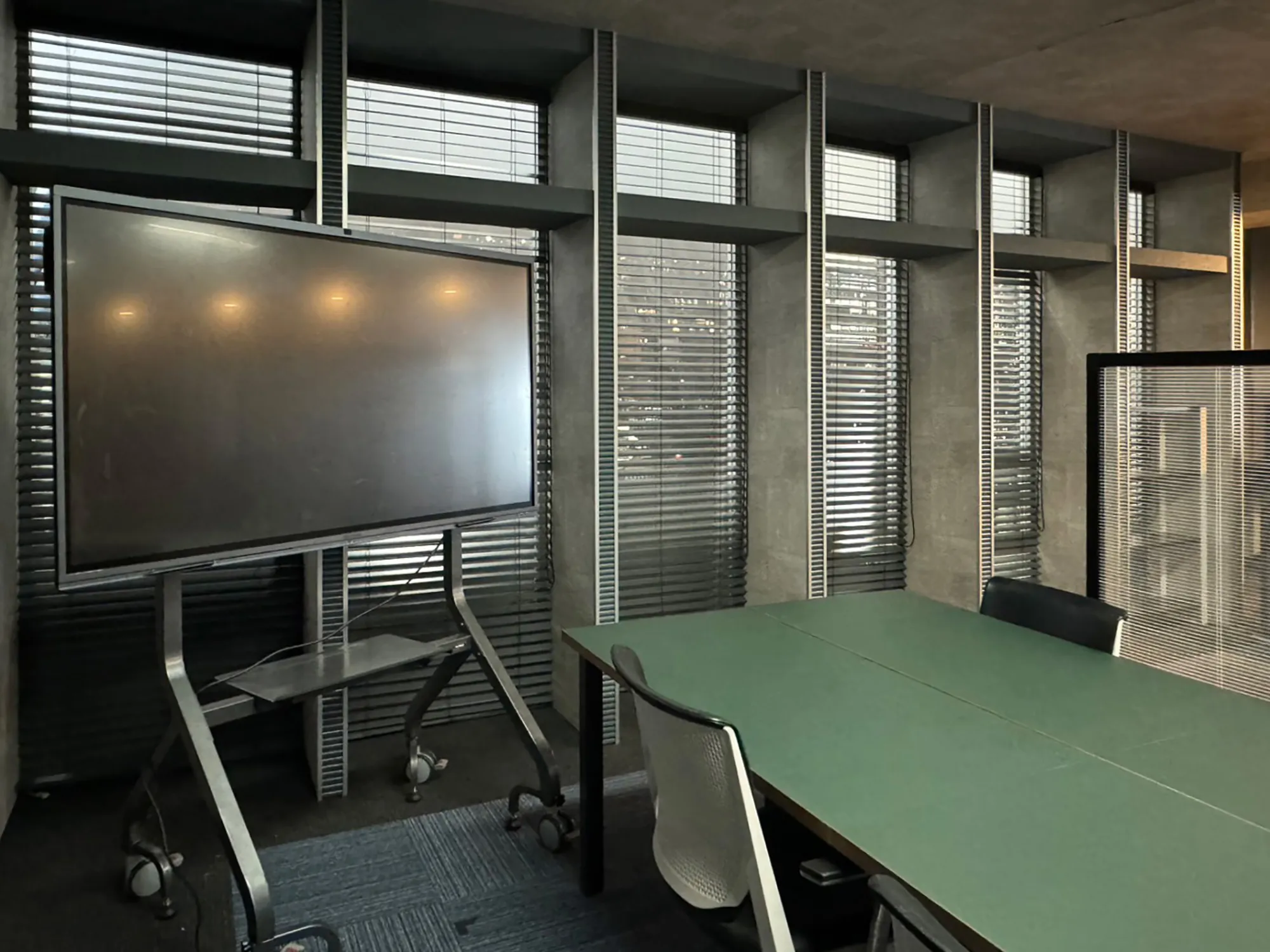 TVドラマ『オクト―～ 感情捜査官 心野朱梨～Season2』美術協力の写真5