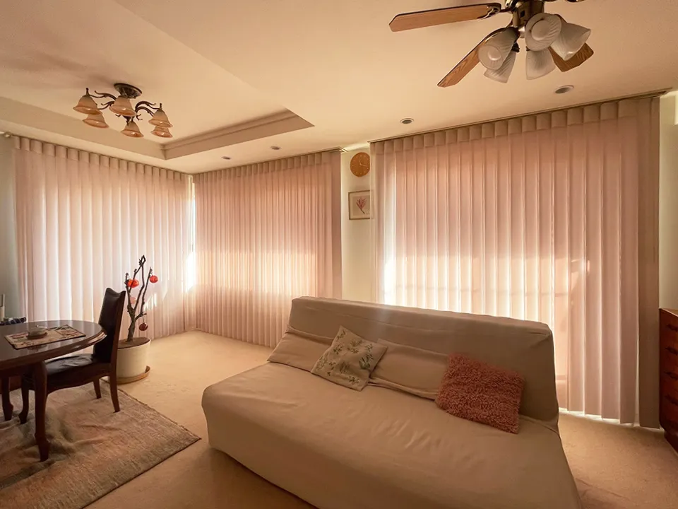 L字窓×明るいリビング空間