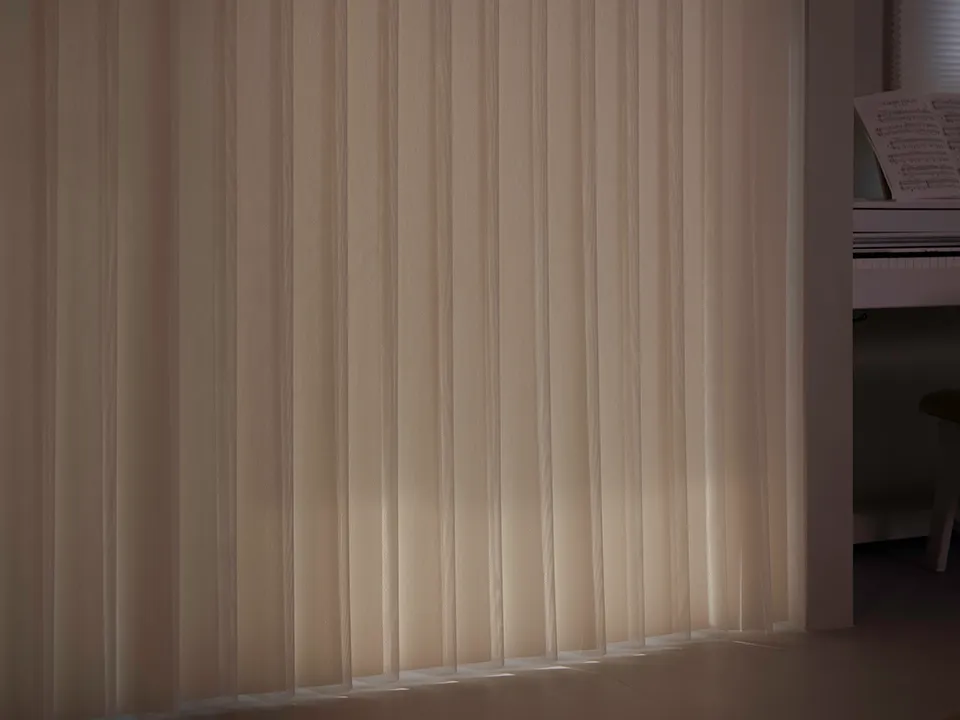 カーテンに代わる新しいバーチカルブラインドの写真15