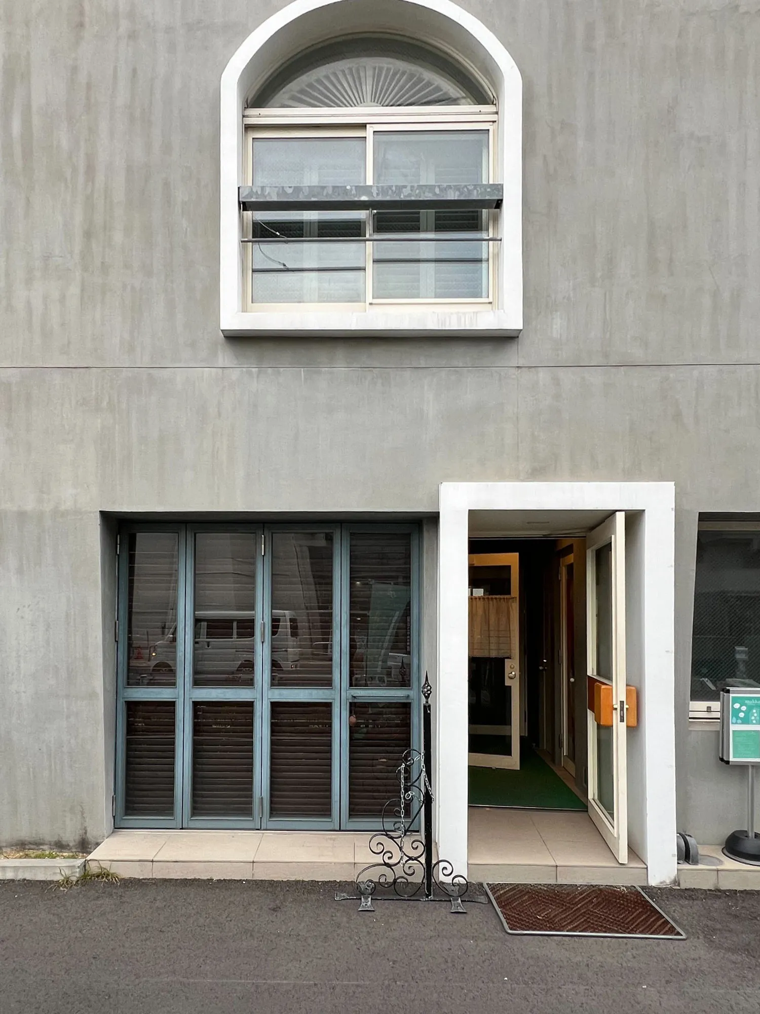 特殊形状の窓まわりに付加価値をの写真9