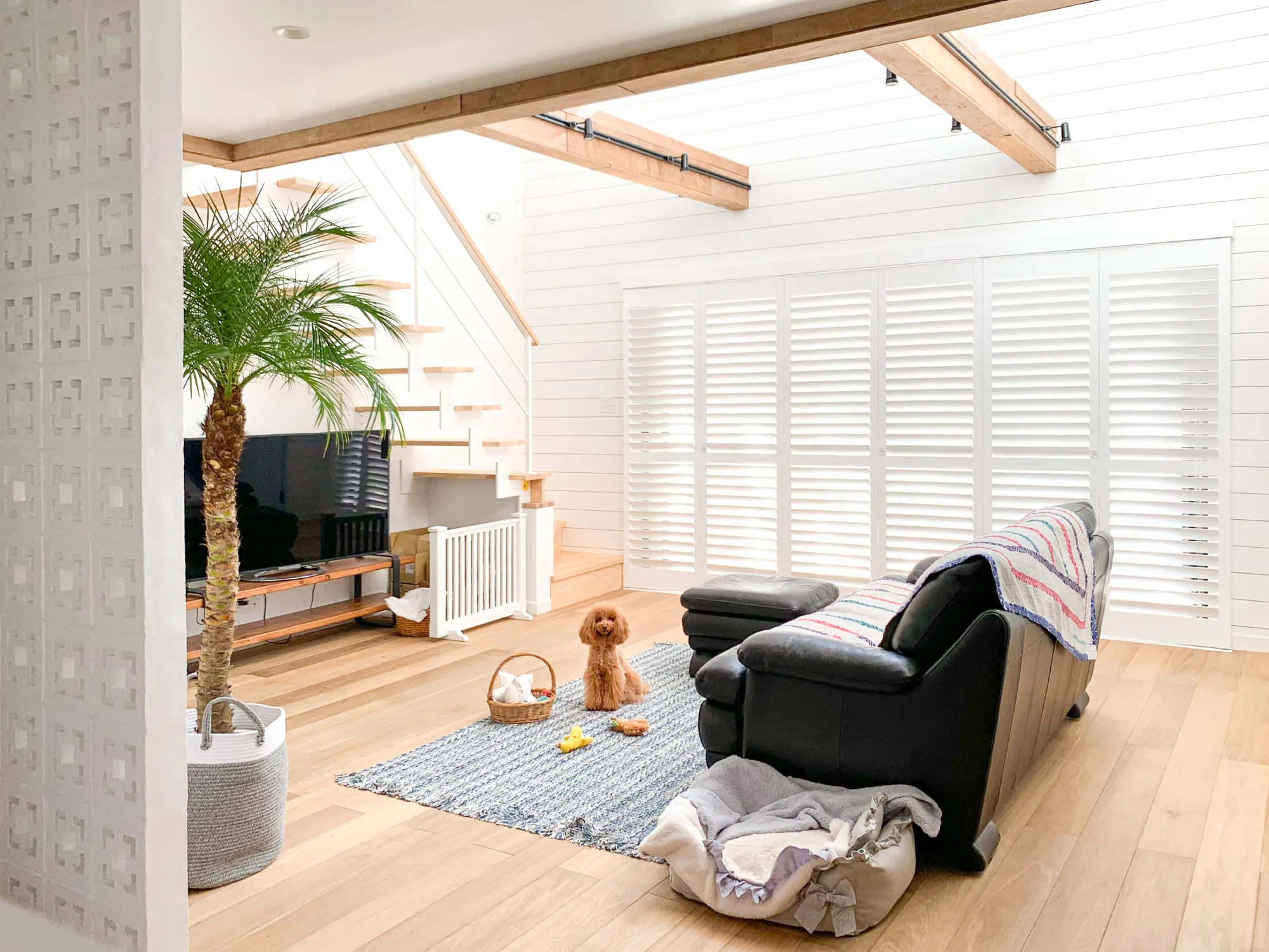 ビーチの風を感じる、ウッドシャッターと西海岸インテリアの写真4