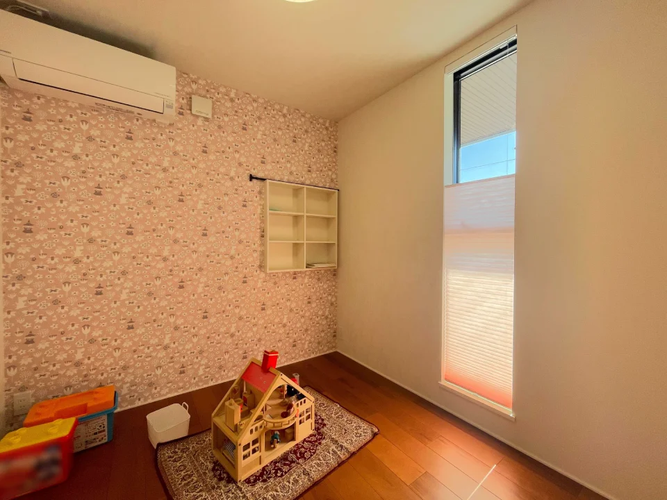 優しい光が照らす子供部屋
