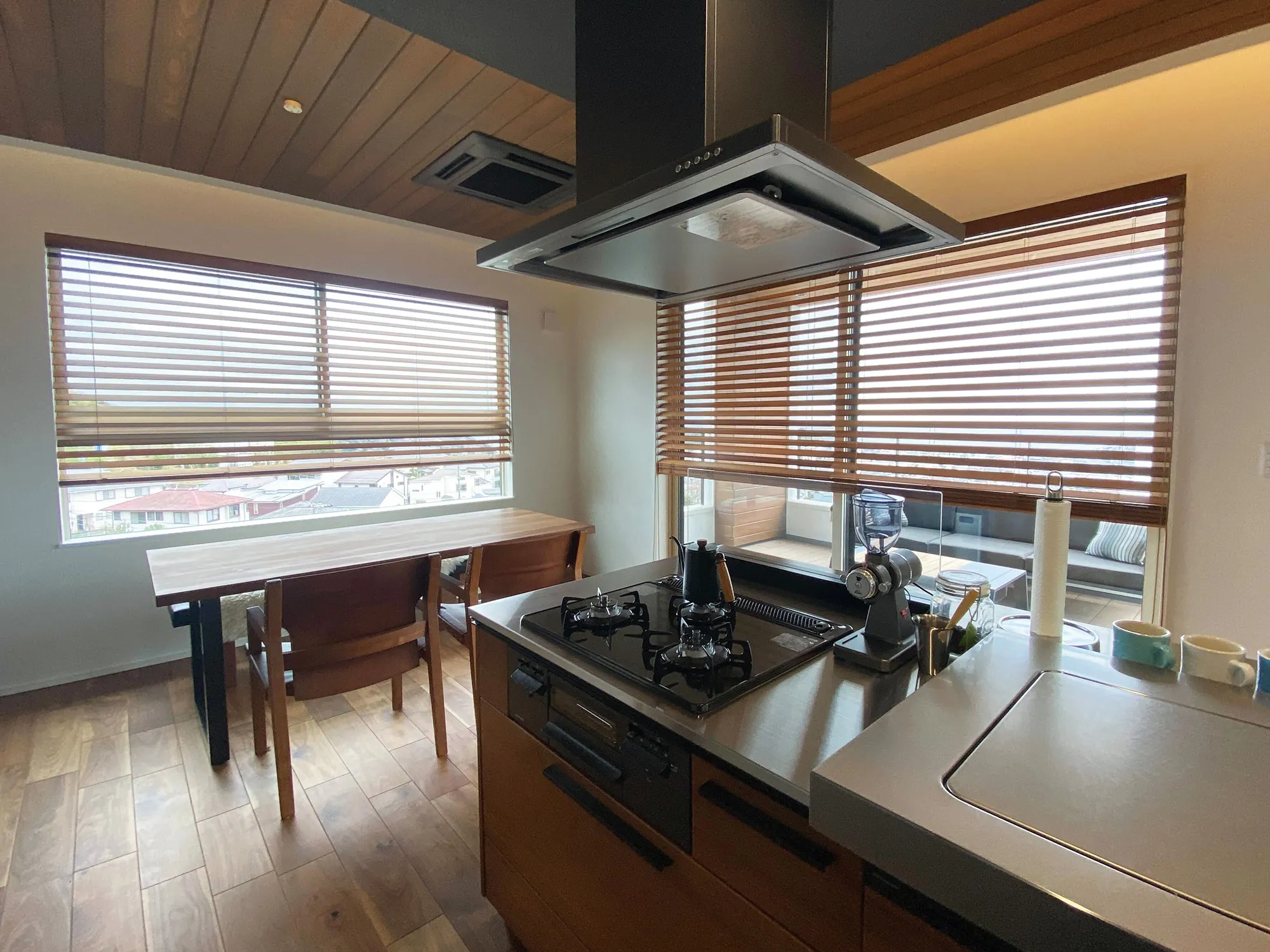 人気の２階リビングになじむブラインドの写真1