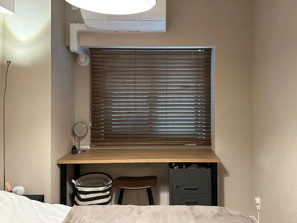 遮光性で選ばれる寝室の木製ブラインドの写真4
