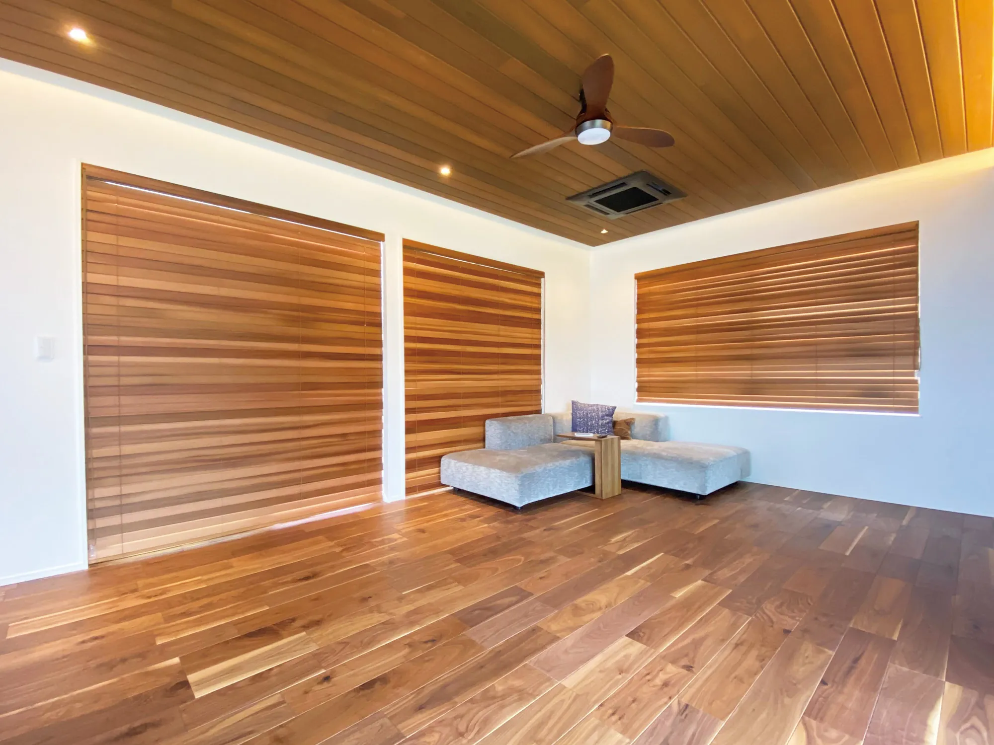 人気の２階リビングになじむブラインドの写真5