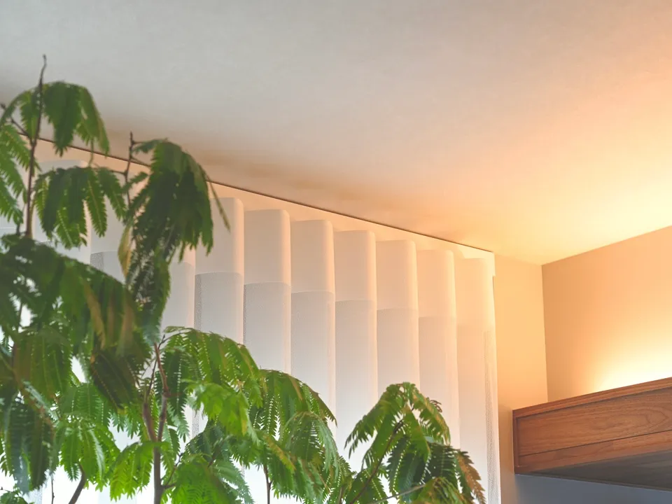 光と影が奏でるリビングの写真15