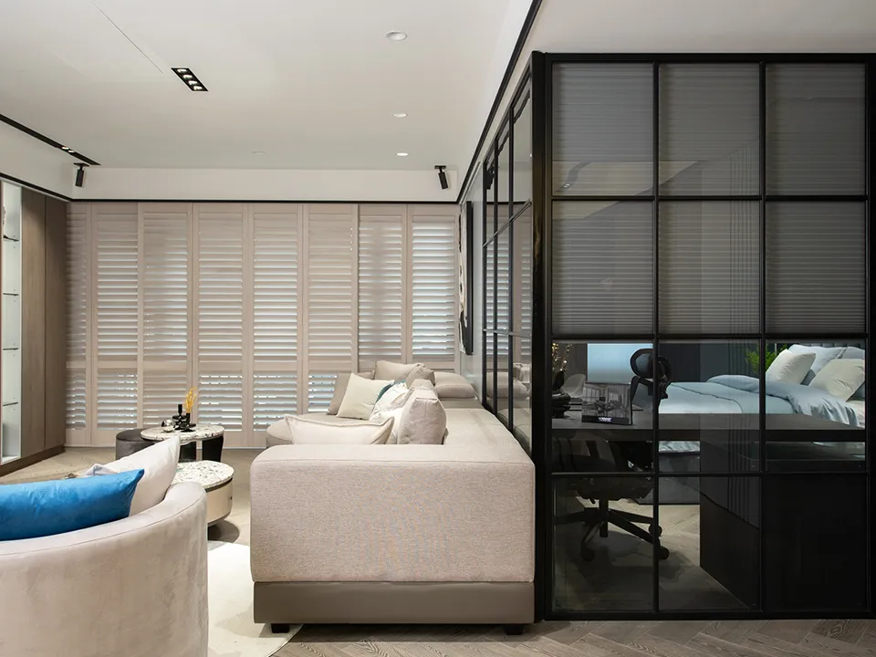 ワーク空間にも馴染む断熱スクリーンの写真3