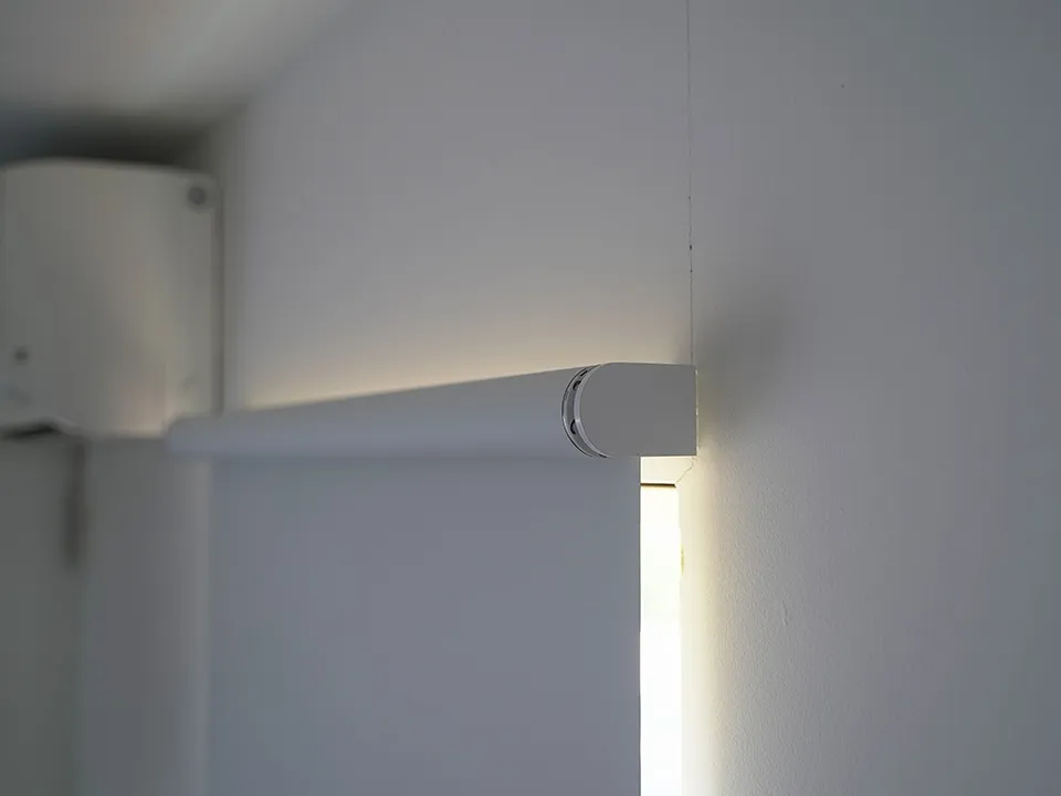 プレミアムアクセントスタイルの金属パーツ