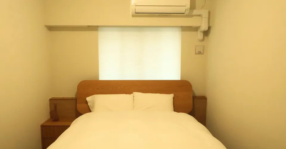 寝室に取り付けたNORMAN®ハニカムエコスクリーン